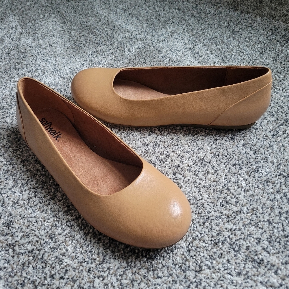 Softwalk Sonoma Ballet Slip On Flats Beige Tan Women's Size 9.5 Narrow Euc